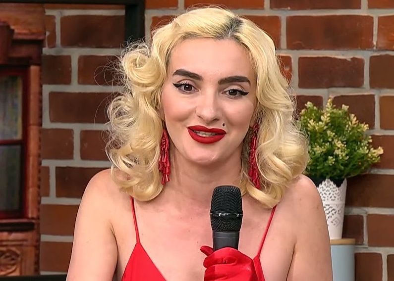 Ana Morodan, apariție macabră! De ce s-a fotografiat în cimitir: „Am venit să îngrop”